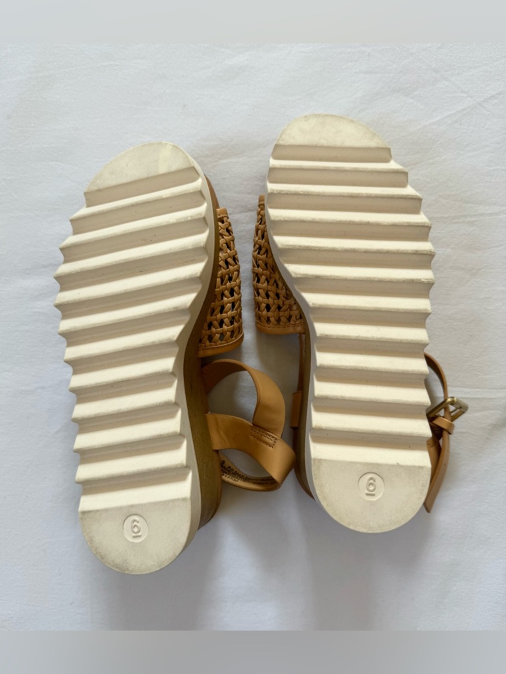 Universal Thread Women’s Alba Platform Sandals - Picture 9 of 10